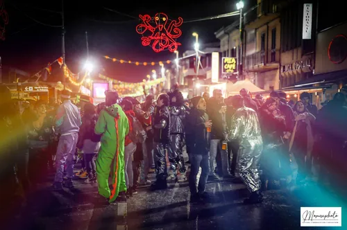 Carnevaldarsena 2024 - Volontari nelle cucine popolari del rione 2024 - Foto Momax Studio (https://momaxphoto.com/)