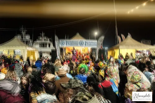 Carnevaldarsena 2024 - Mascherata rionale e costumi satirici 2024 - Foto Momax Studio (https://momaxphoto.com/)