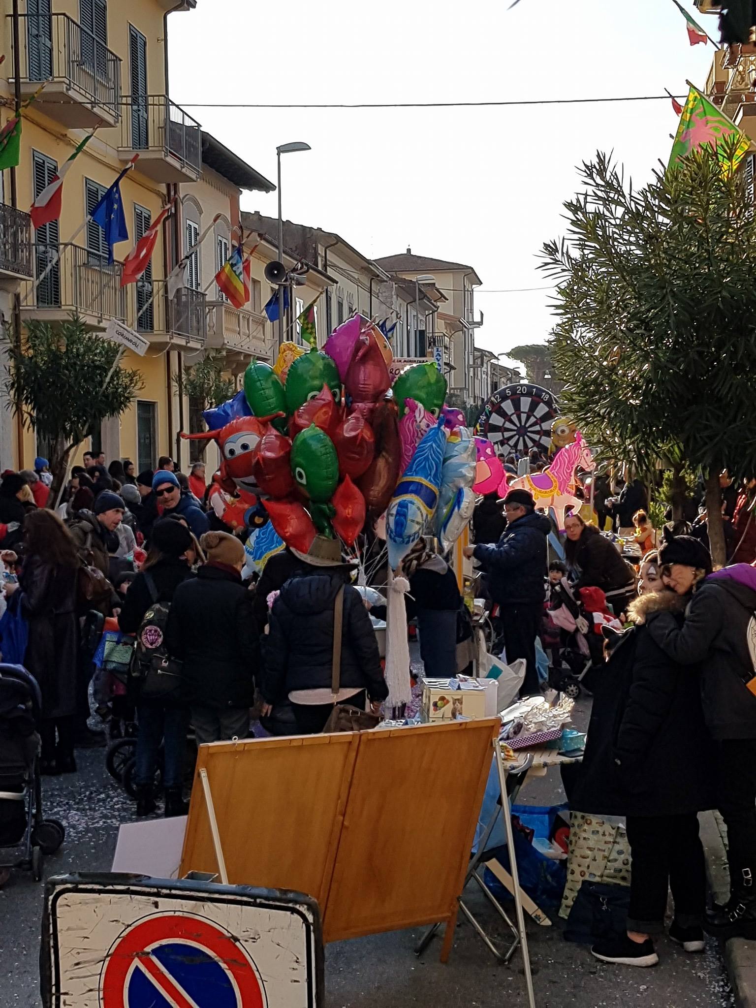 Il nostro sabato inizia così con la festa…
