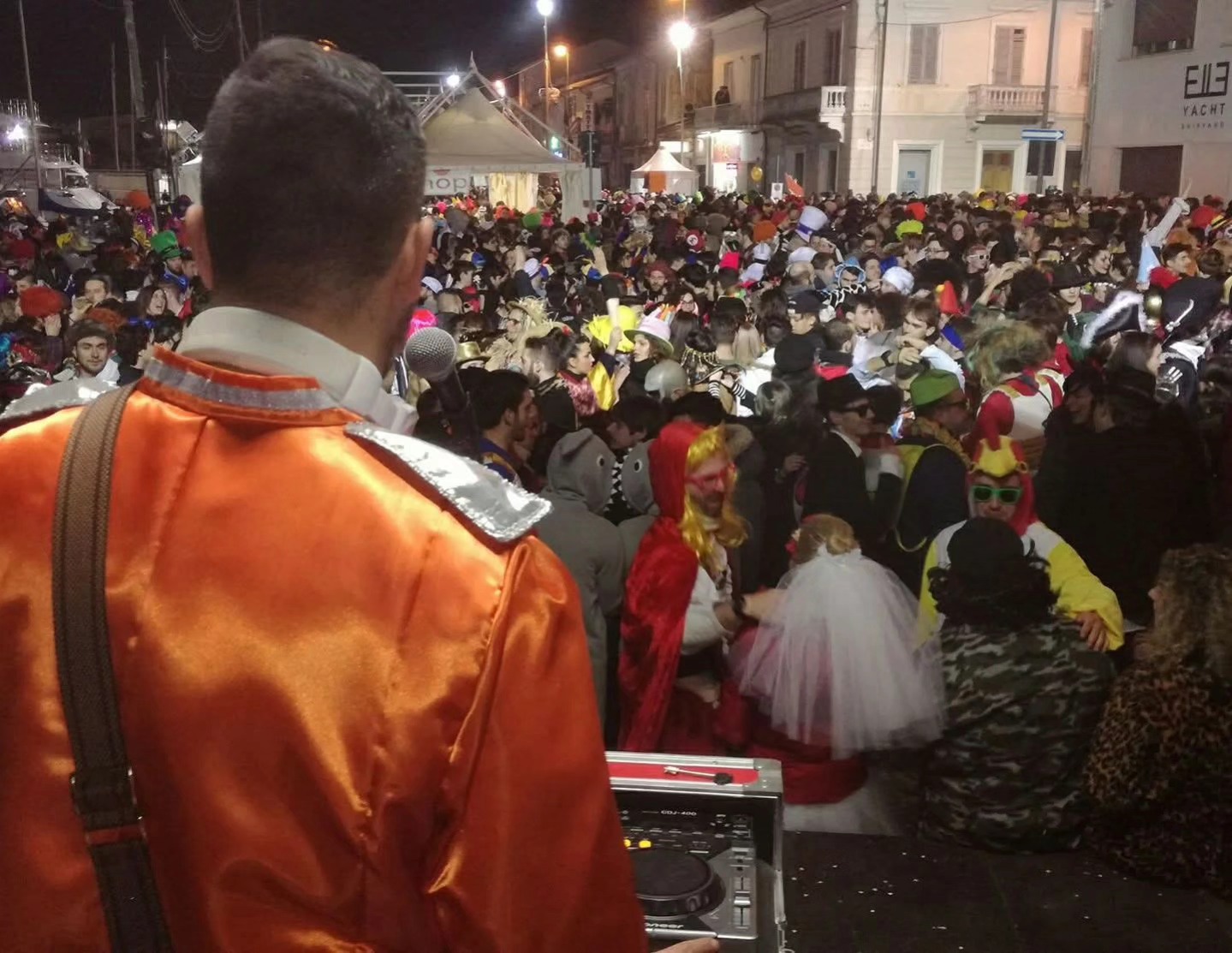 Per sempre il tuo palco, per sempre la…