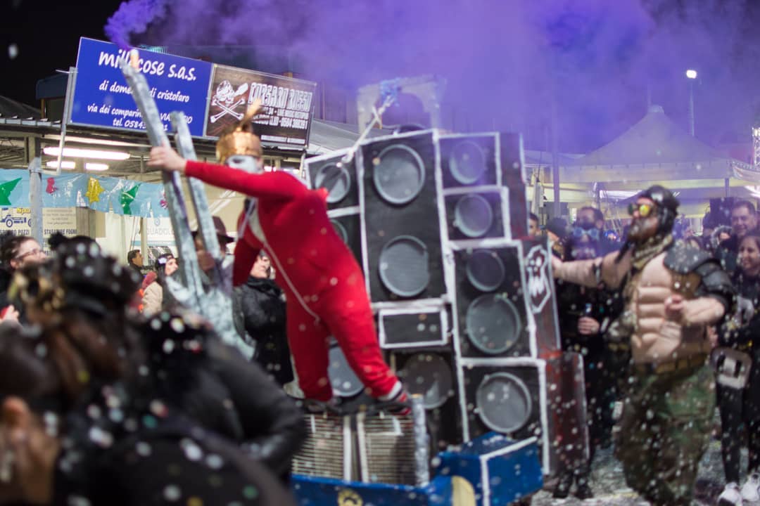 Vuoi essere protagonista del carnevale ? Al #carnevaldars…