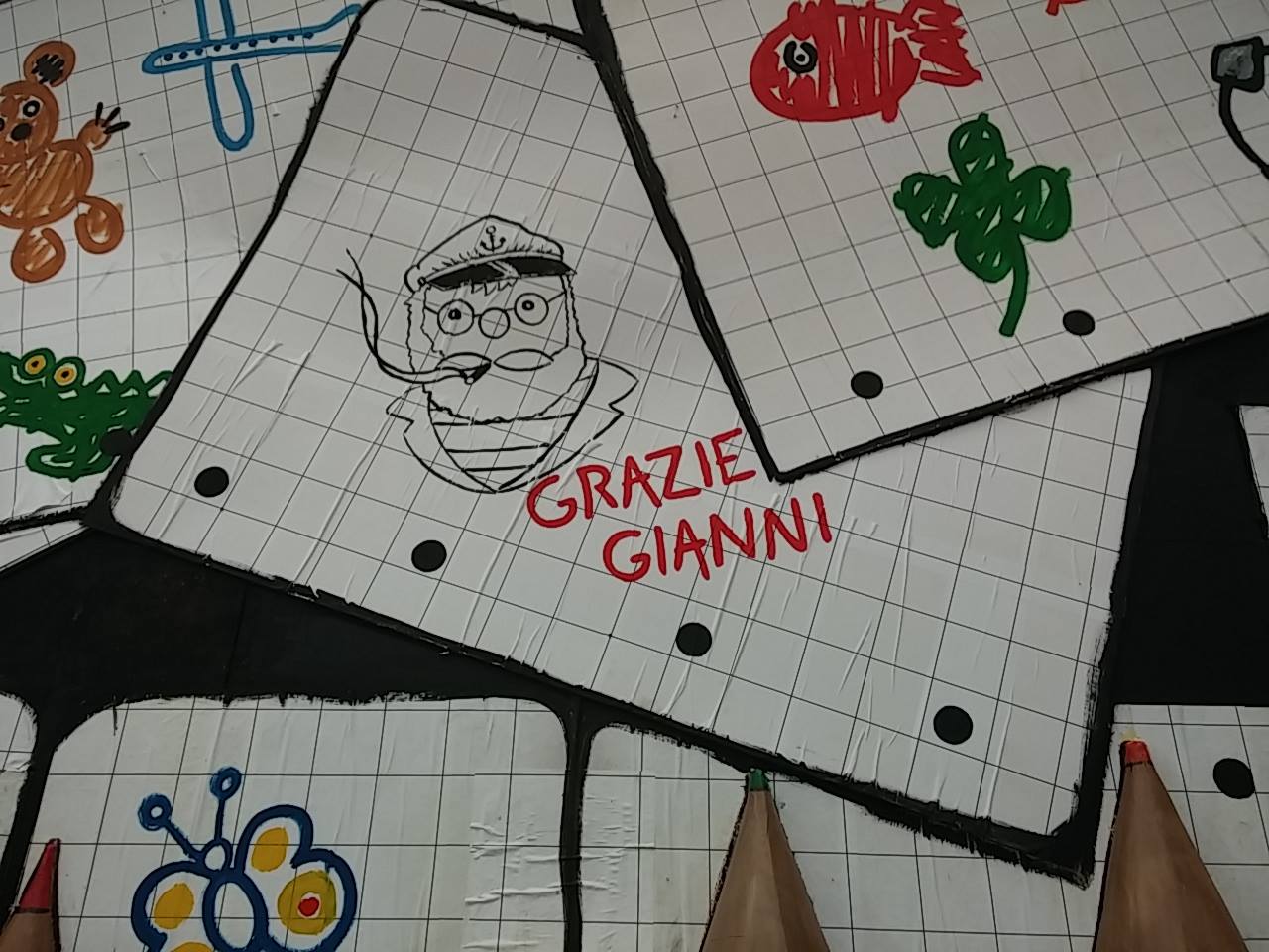 Omaggio a Gianni Merlini sul retro del carro…