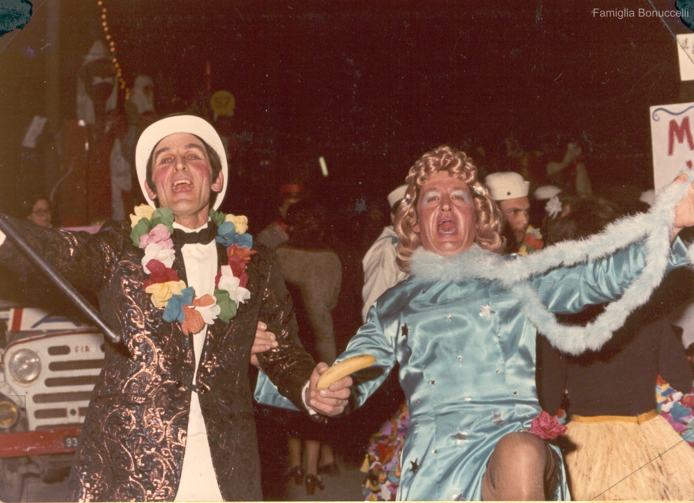 Mascherata "Ma 'ndo vai Hawai" Carnevaldarsena anni '70.