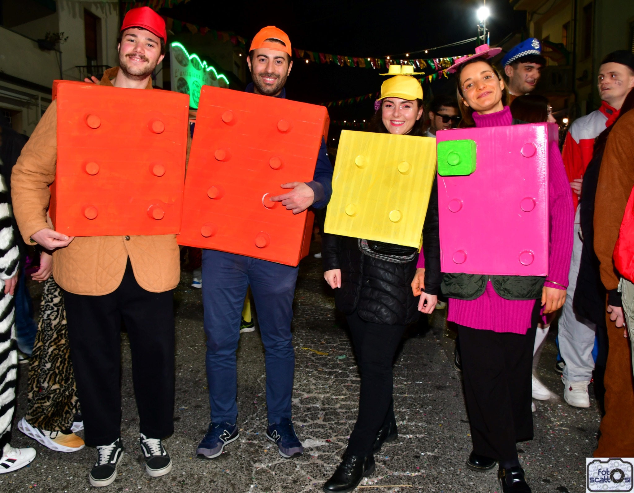 Carnevaldarsena ha aggiunto 64 nuove foto.