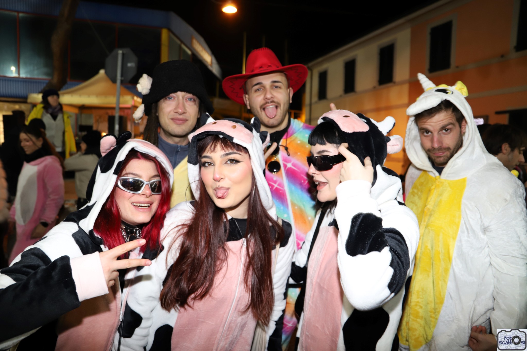 Una sezione di maschere che hanno partecipato a…