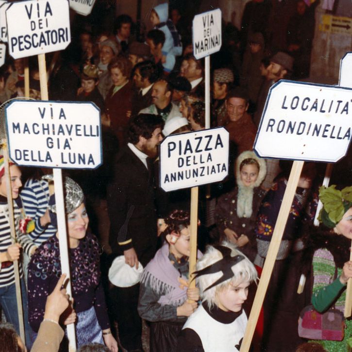 Le #vecchie #strade di #Viareggio #carnevaldarsena #anni7…